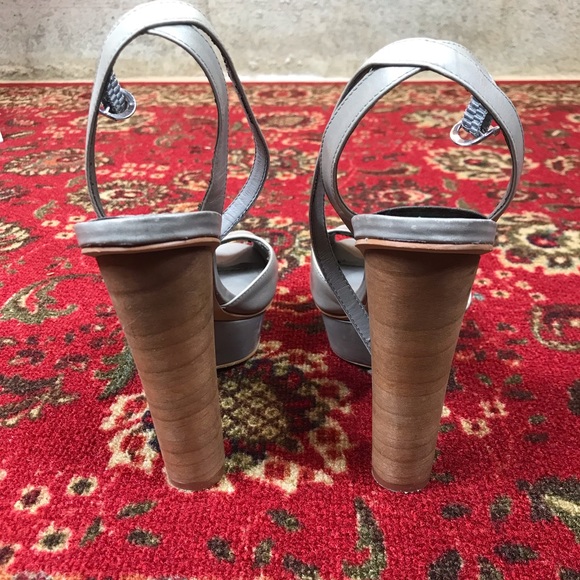 RETRO “VINCE CAMUTO” PINUP PLATFORM - Picture 3 of 4